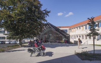 Bâtiment A du Lycée Charles Péguy à Gorges 