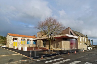 Médiathèque municipale « Lettres de mon moulin » à Saint-Michel-Chef-Chef 